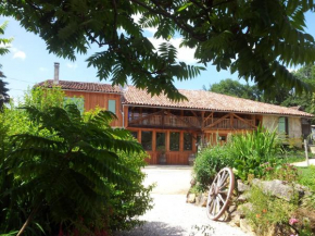 Гостиница Chambres d'hôtes St Jacques Adults only  Сен-Лизье